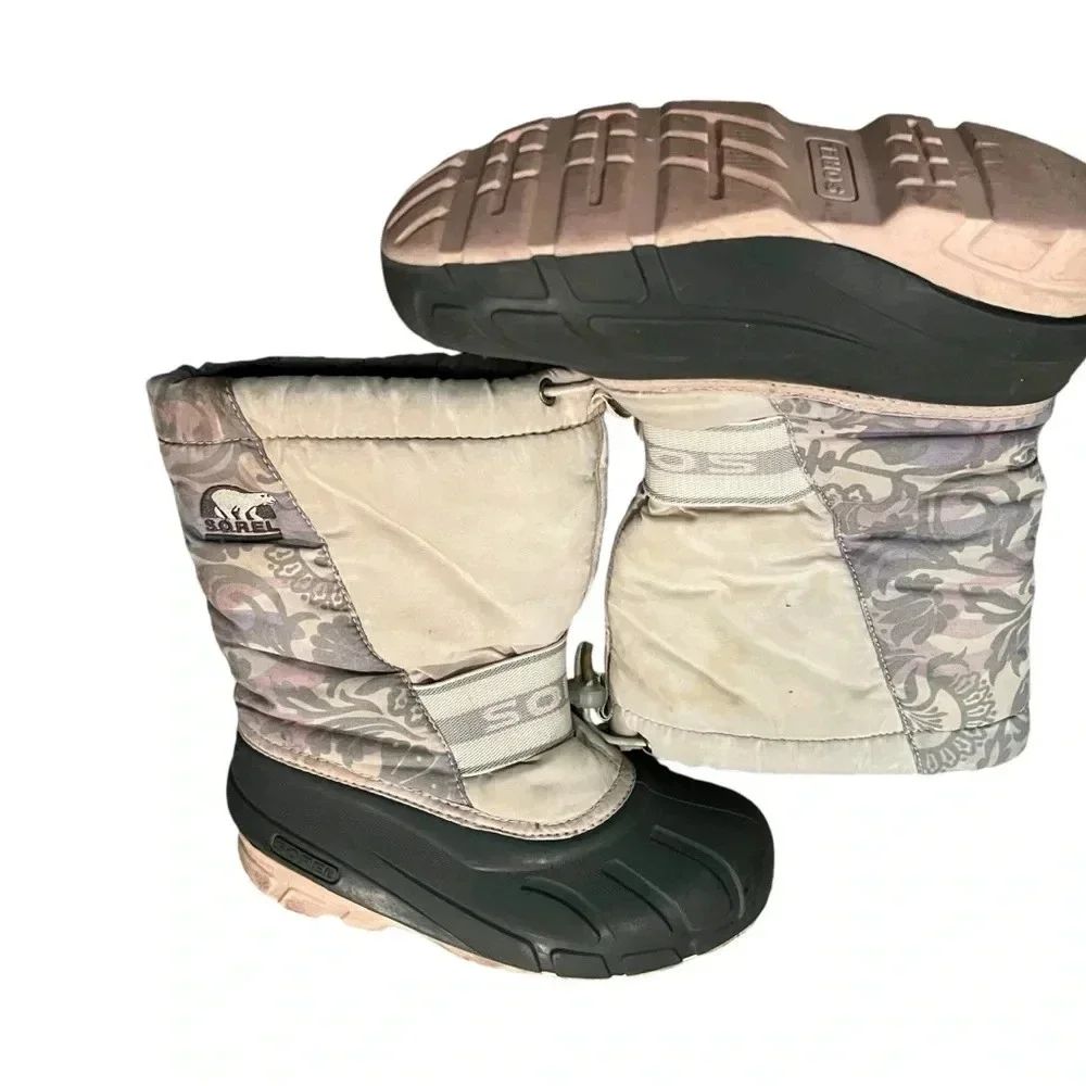 Sorel girls youth Cub Light Pink Floral Print Snow Boots SZ 3 winter waterproof